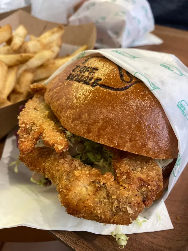 飛魚子軟殼蟹漢堡