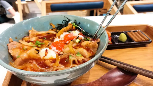 :king:日本豚腩肉🐖,日本蘭王溫泉蛋🥚生薑燒飯配泡菜蘿蔔🥕牛蒡漬麵豉湯