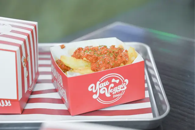 𝐂𝐡𝐢𝐥𝐢 𝐂𝐡𝐞𝐞𝐬𝐞 𝐅𝐫𝐢𝐞𝐬