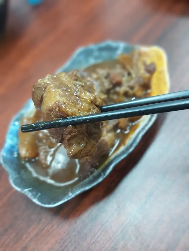 紅燒牛筋腩
