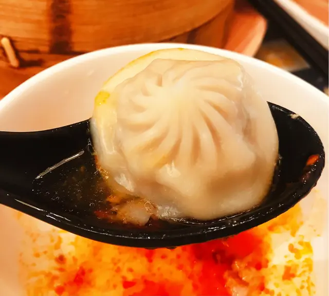 把皮弄開.湯汁流出都有半湯匙👍😋😋😋