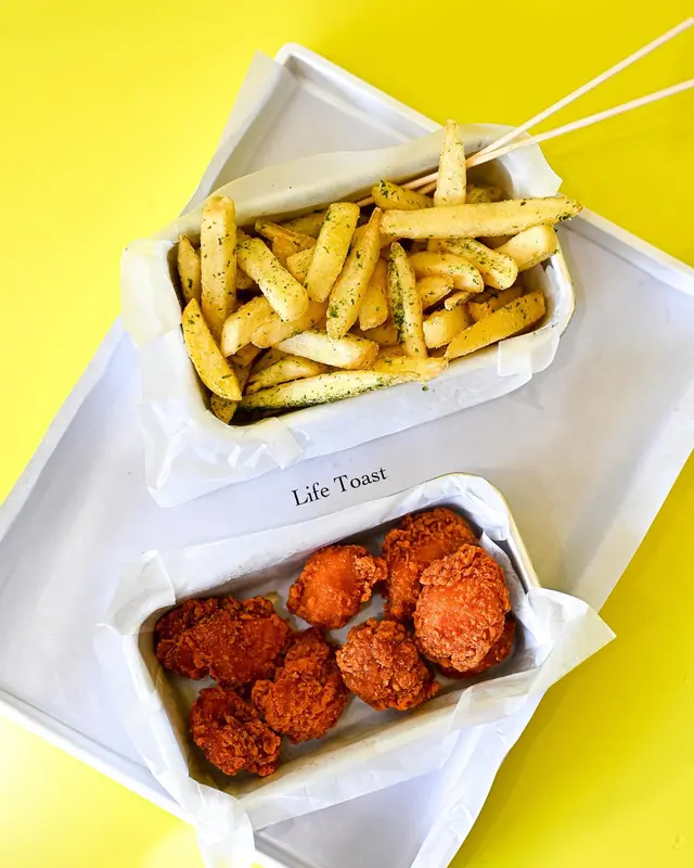 海苔薯條(跟餐) & 香辣雞粒 (跟餐$10)