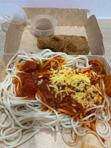 肉醬意粉配一件樂脆雞