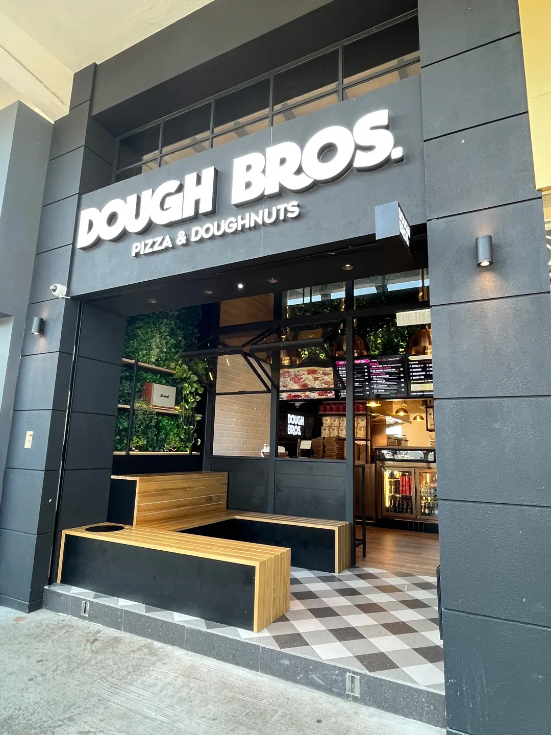 Dough Bros Pizza & Doughnuts (萬年街)