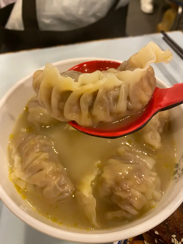 咖哩椰菜鮮肉餃