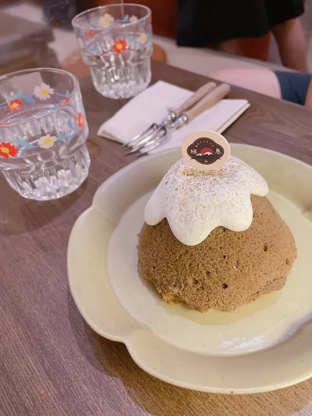 焙茶麻糬山峰蛋糕