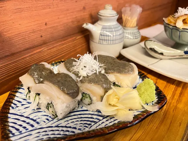 火炙北海道帆立貝蟹膏卷