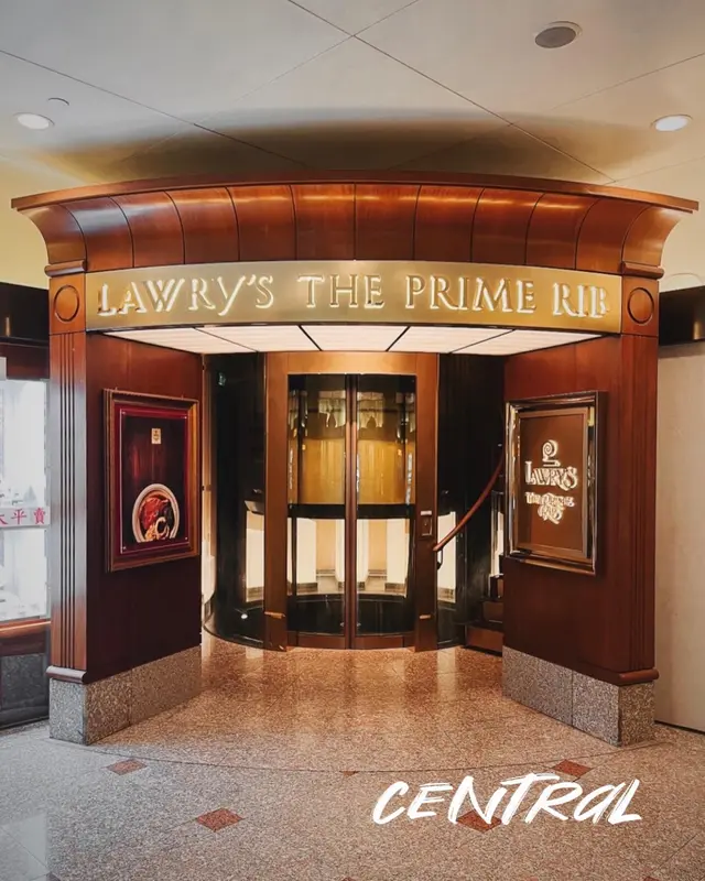 Overall我地個日食係有6折優惠所以幾抵。如果原價就CP值唔太高😗比我想像中有小小落差,可能本身我太大期望🤣用平日嘅價錢嚟食反而會有更多嘅選擇。但服務非常好,侍應好似朋友咁,好有親切感🥰,而且裝修好靚,餐廳係圓形的,好啱打卡👍🏻適合有特別節日來食。