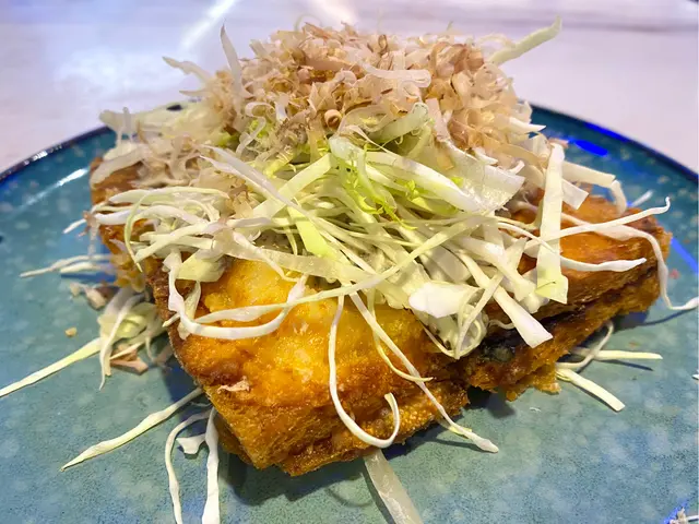 黑松露墨魚蝦多士