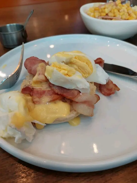 egg benedict