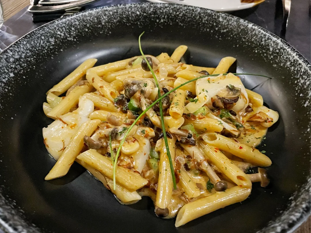 Penne with Cuttlefish & Cream of XO Sauce - Club Albergue 1601's photo in  Causeway Bay Hong Kong | OpenRice Hong Kong