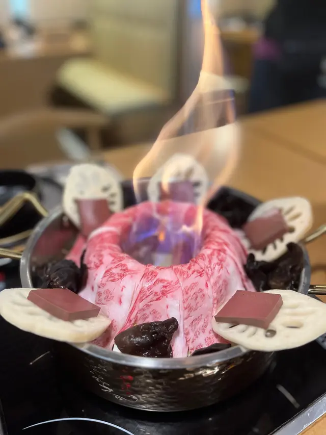 台灣麻辣火山鍋