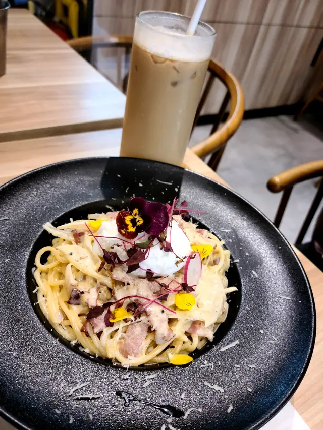 Carbonara, Latte