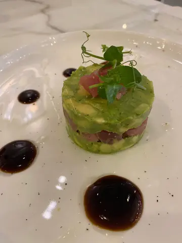 吞拿魚牛油果他他