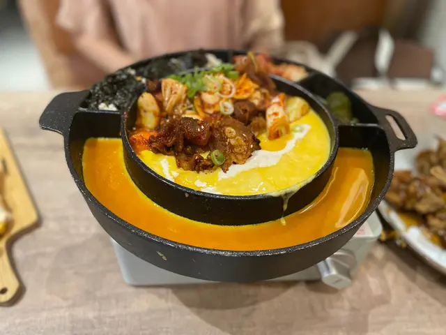 韓閣歡樂盤-泡菜五花腩片