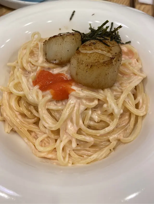 呢碟意粉係全餐飯最正常...都算多明太子,夠熱,正常,味道唔差