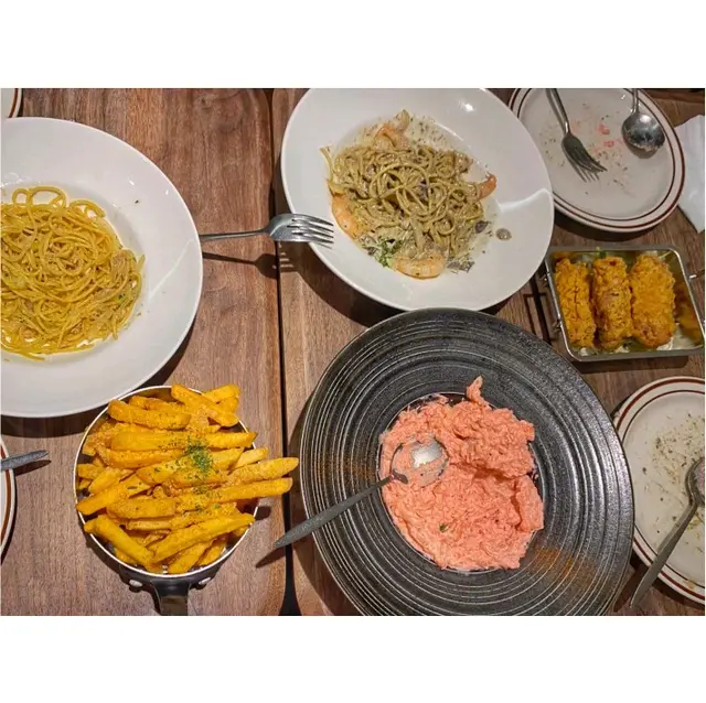 蒜香蟹肉炒意粉