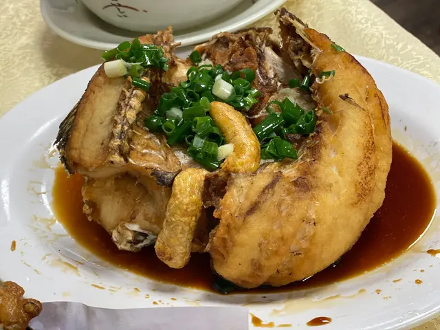 好友驚喜嘅油浸筍殼魚，熱辣辣上枱，魚肉竟然係滑溜不得