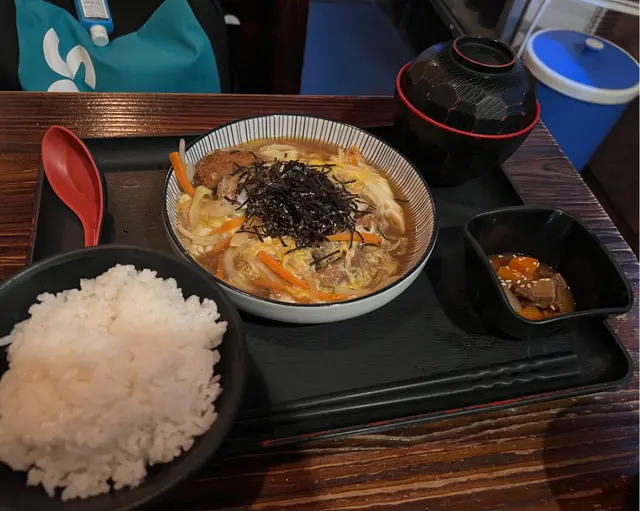 吉列豬扒滑蛋飯定食