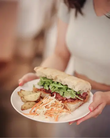 𝘾𝙞𝙖𝙗𝙖𝙩𝙩𝙖 𝙬/𝘽𝙚𝙚𝙛 𝙏𝙚𝙣𝙙𝙚𝙧𝙡𝙤𝙞𝙣 𝙖𝙣𝙙 𝘽𝙡𝙪𝙚 𝘾𝙝𝙚𝙚𝙨𝙚