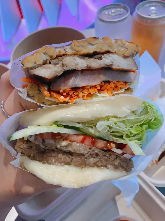 慢煮美國自然豬柳漢堡(上)&金文畢芝士牛肉漢堡(下)