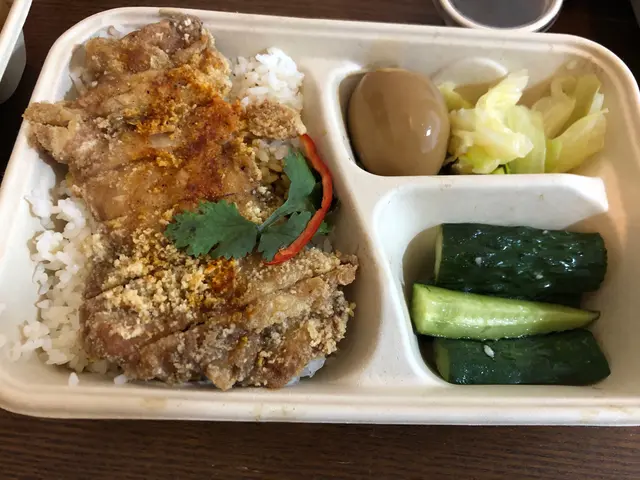 蒜辣雞排便當