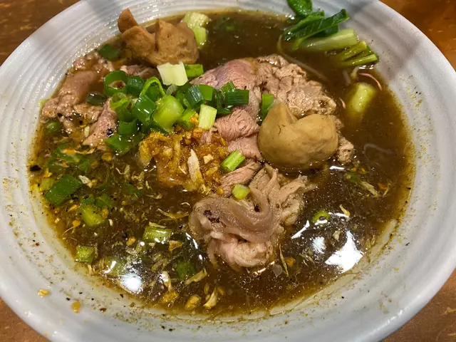 生牛肉牛丸船河