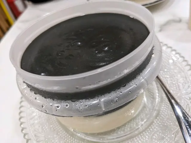 黑芝麻糊墩鮮奶(黑白配)