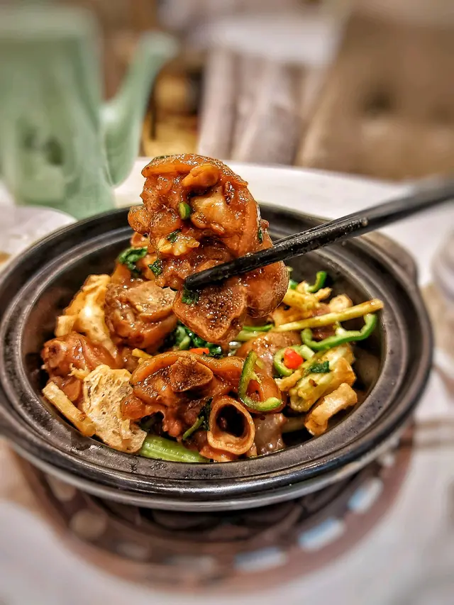 好味醬啫啫豬手煲