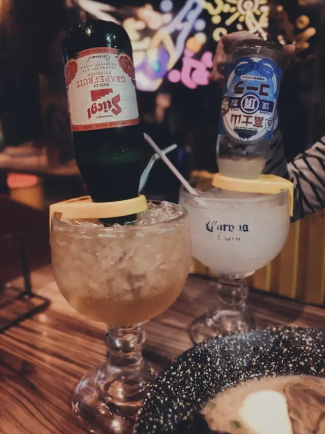 芳香果汁柚子味啤酒