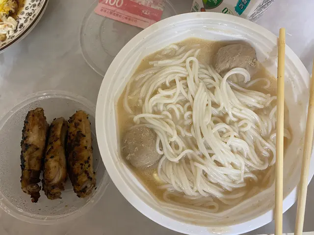湖南酸辣米線 霸王雞翼