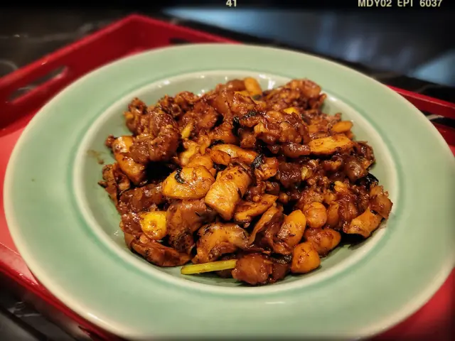 鳳眼果紫蘇花螺肉爆炒鮮豬腿筋（$338）