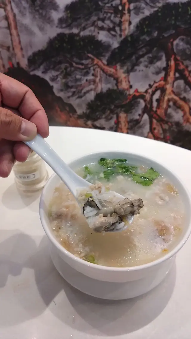 雖然蠔仔飽滿、但是大小不一