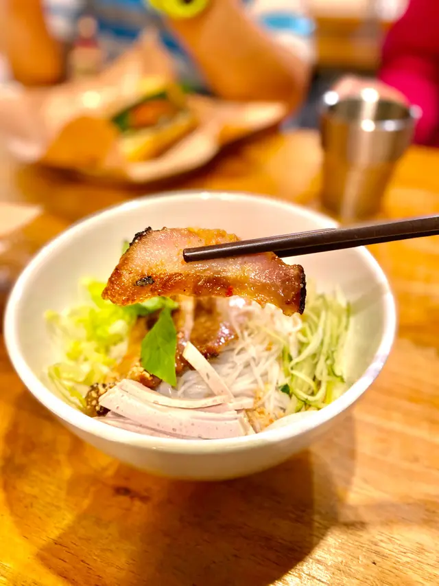 香茅豬頸肉撈檬