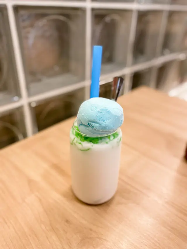 凍海鹽雪糕椰汁珍多冰