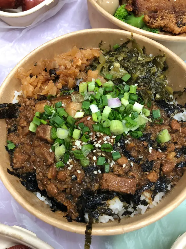 香蔥紫菜滷肉飯