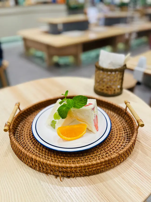 每個菜式也用上藤籃奉上,很雅緻!