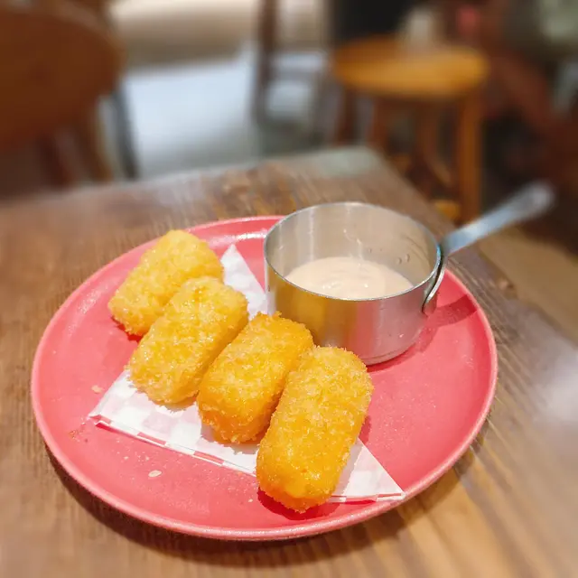 吉列炸芝士(配威士忌汁)