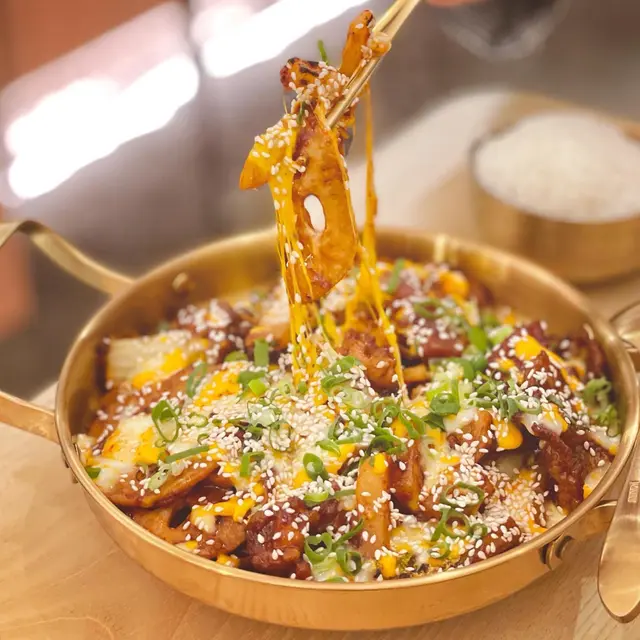 韓式芝士麻辣干鍋