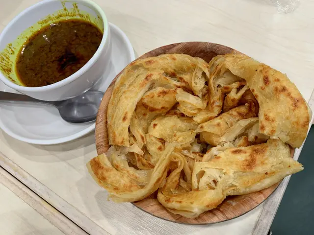 薄餅酥軟,配上風味馥郁嘅印度咖喱,夠晒惹味。