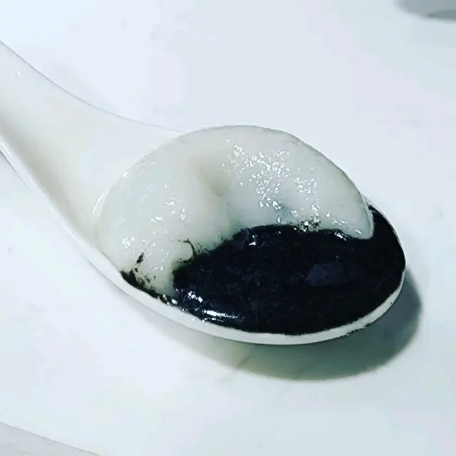芝麻湯圓