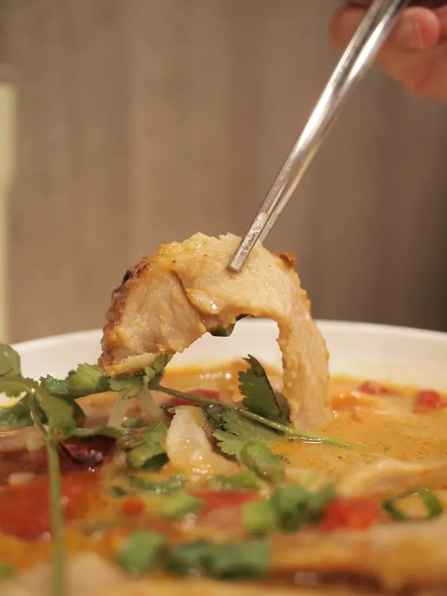 豬頸肉蕃茄椰汁湯檬