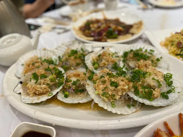 蒜蓉粉絲蒸扇貝
