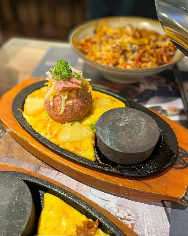 菠蘿煙肉和牛漢堡扒