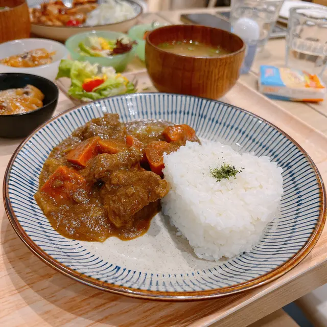 28 辛京都風咖哩牛肉