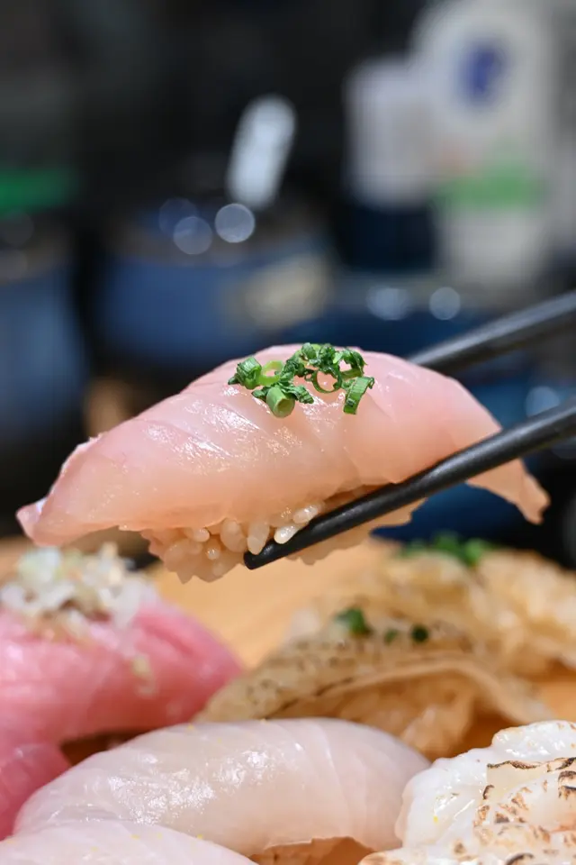 特上地金目鯛壽司