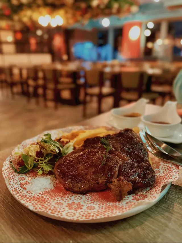 香烤澳洲肉眼扒伴脆薯條