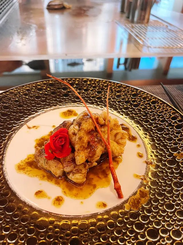 澳洲龍蝦配海膽龍蝦膏醬