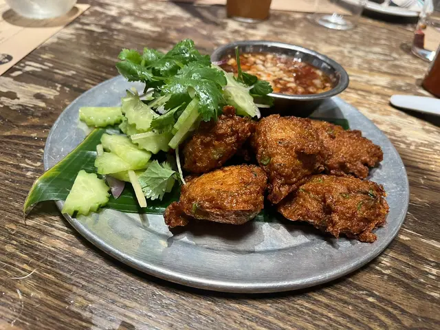 泰式紅咖喱魚餅