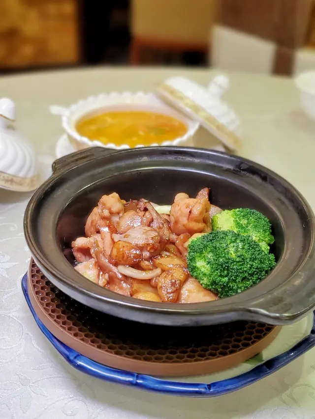 金不換三杯雞煲
